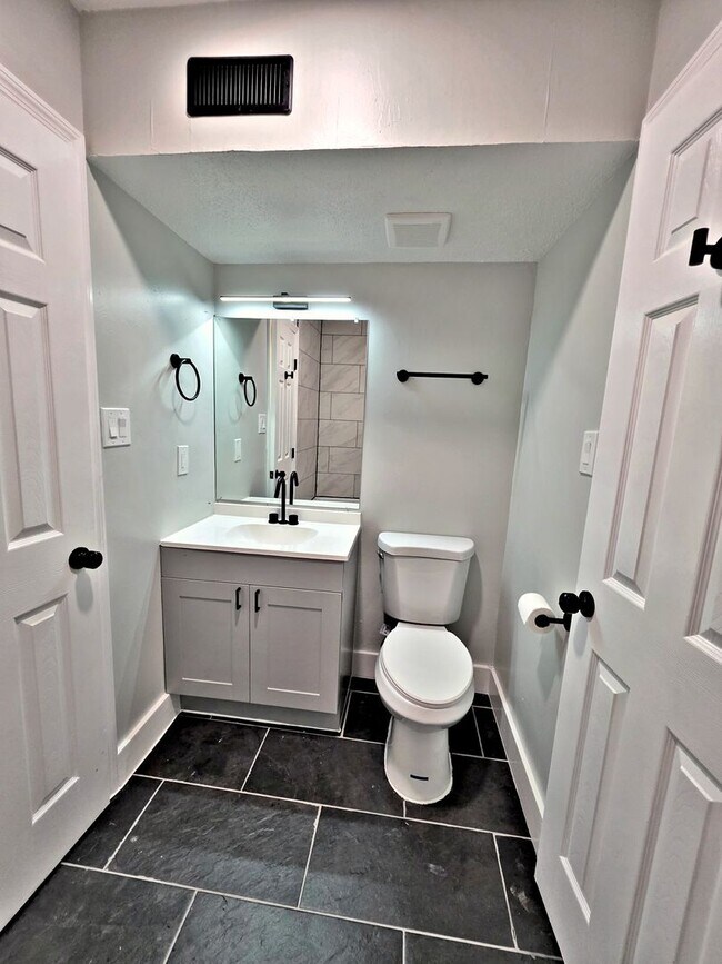 Building Photo - Apartment 2BR/1BA Decatur SW