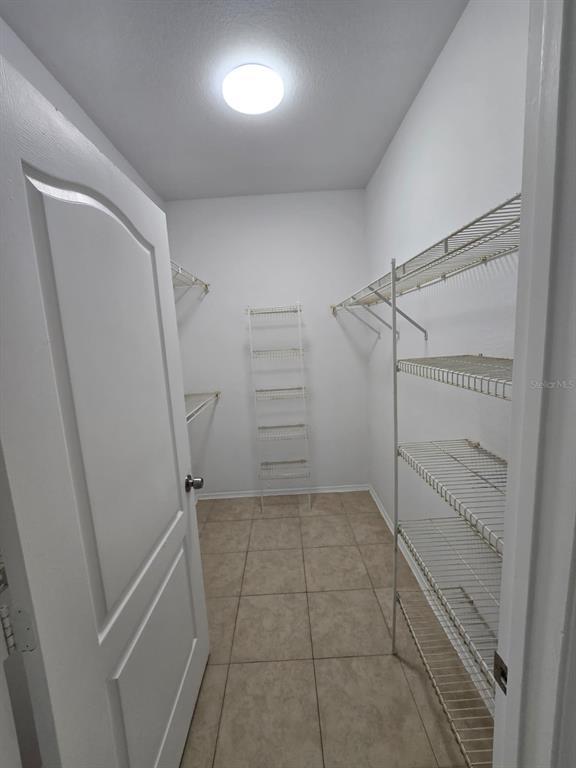 Building Photo - 3391 S Kirkman Rd