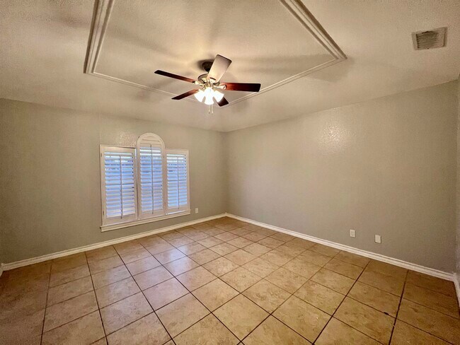 Building Photo - 1101 Shiloh Dr