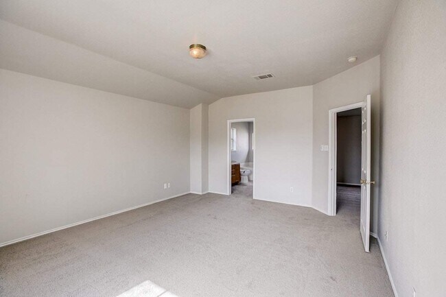 Building Photo - 1238 Acanthus St