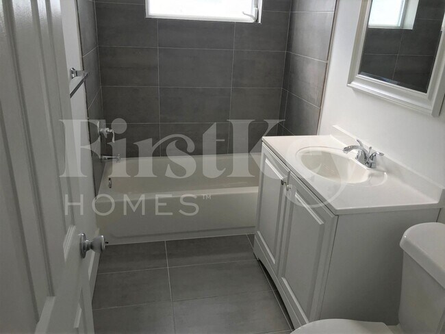 Building Photo - 1420 NW 176th Terrace