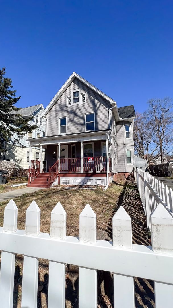 Building Photo - Remodeled Single Family House