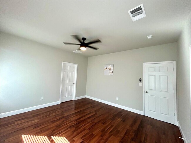 Building Photo - 3805 US-290