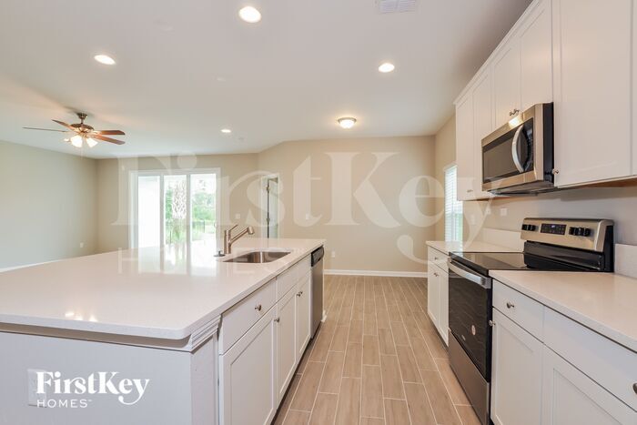 Building Photo - 496 Grand Landings Pkwy