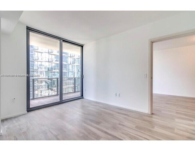 Building Photo - 801 S Miami Ave