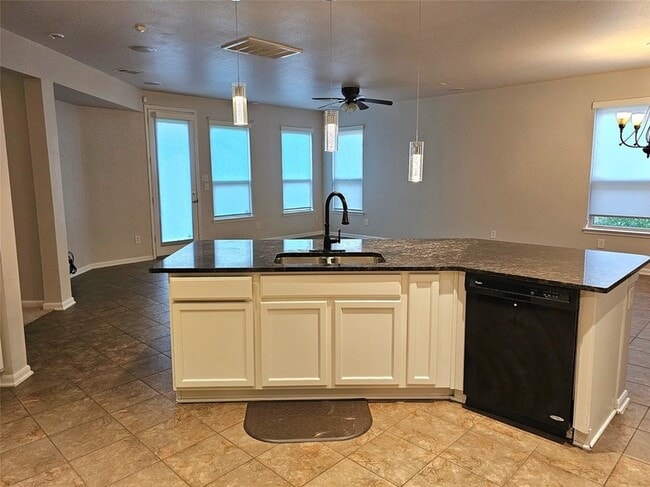 Building Photo - 4330 Lake Cypress Cir