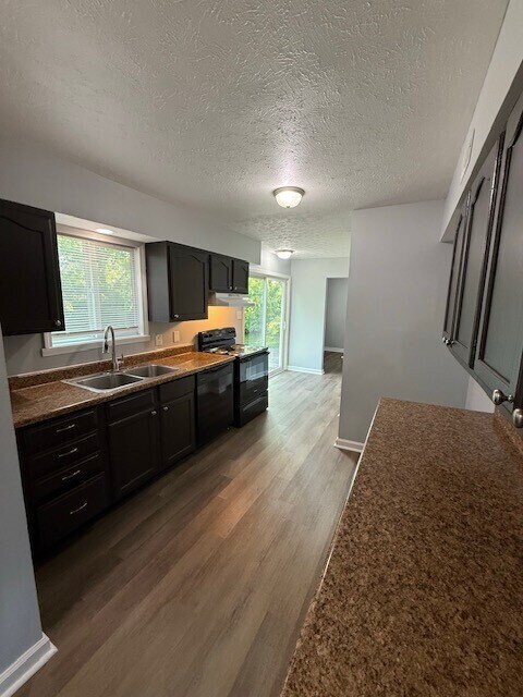 Building Photo - EAST SIDE 4 BR RECENTLY UPDATED!  AVAILABLE NOW!