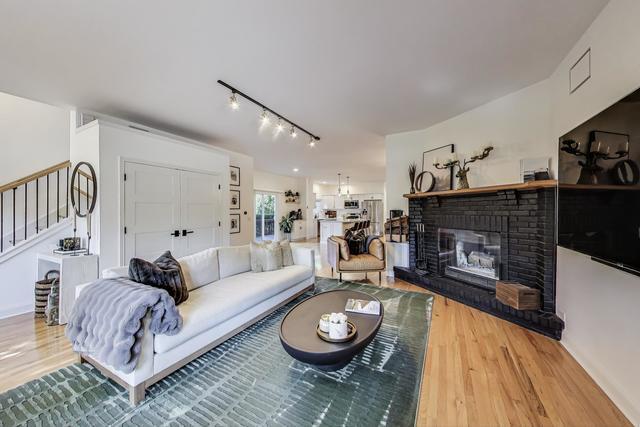 Building Photo - 102 S Quincy St