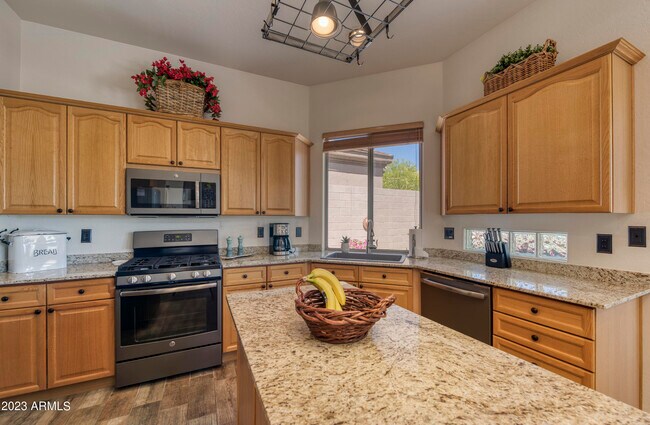 Building Photo - 6879 E Amber Sun Dr
