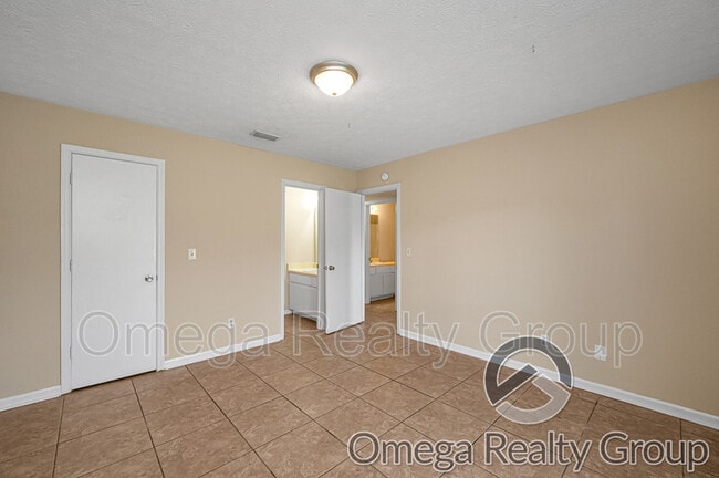 Building Photo - 815 Willow Pointe