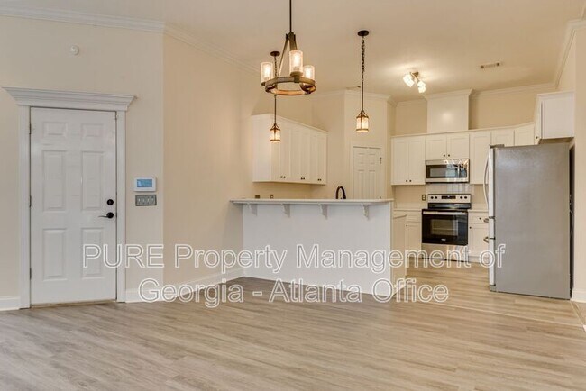 Building Photo - 2425 River Birch Dr
