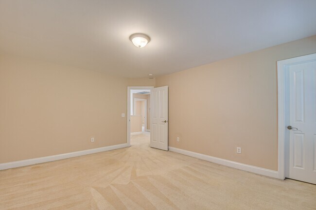 Building Photo - 200 Kline St NW