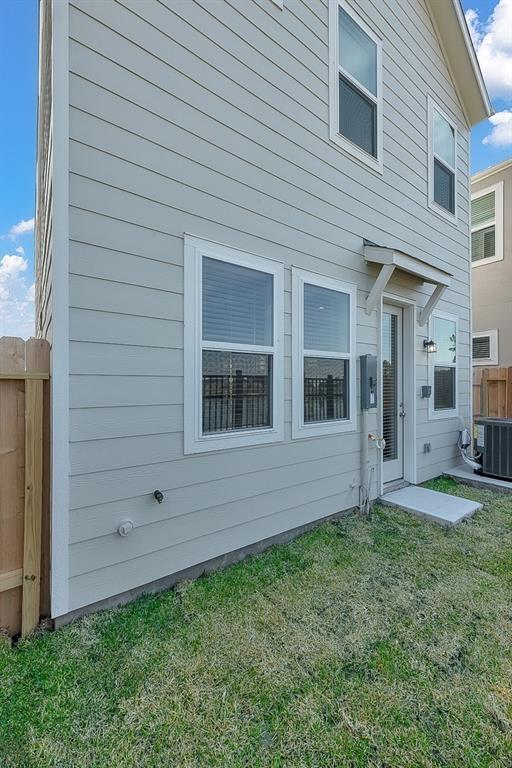 Building Photo - 9814 Magnolia Village Ln