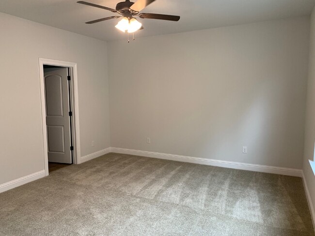 Building Photo - The Cottages at University Villas 3 bedroo...