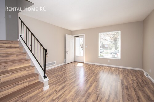 Building Photo - Just-remodeled 2-bedroom Split-Level duple...