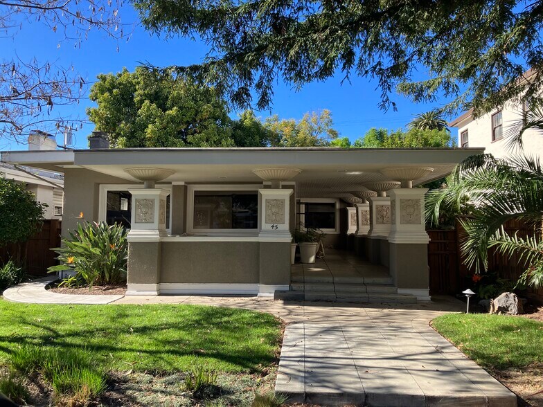 Primary Photo - 45 Hawthorne Way