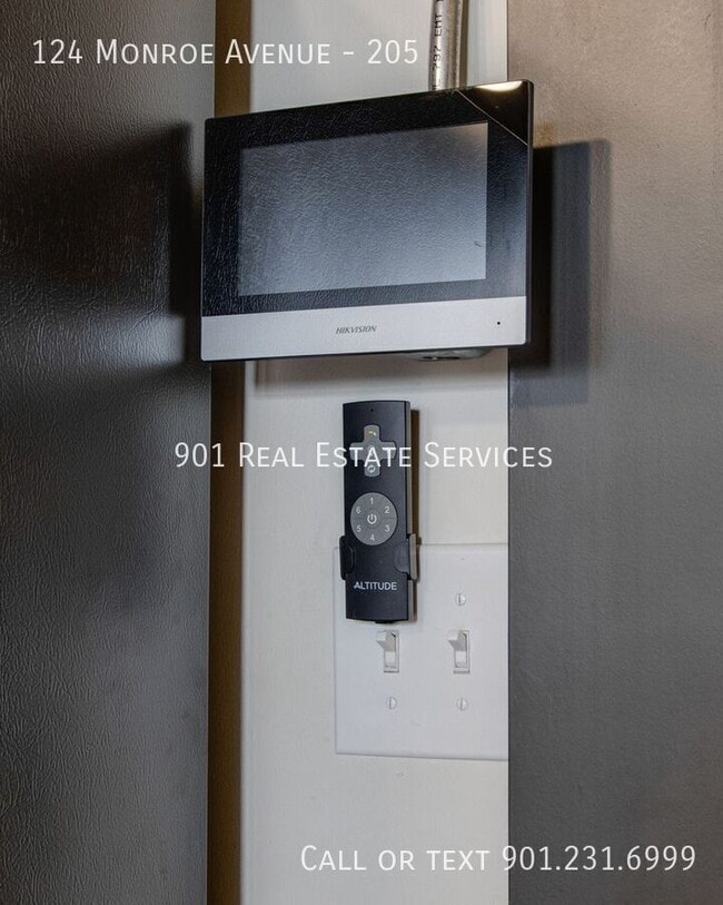 Building Photo - 124 Monroe Ave