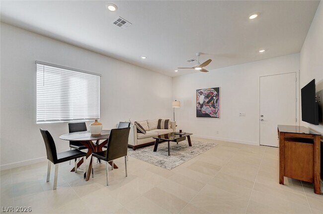 Building Photo - 10022 Digne Ct