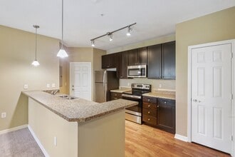Kitchen - Lantower Cypress Creek