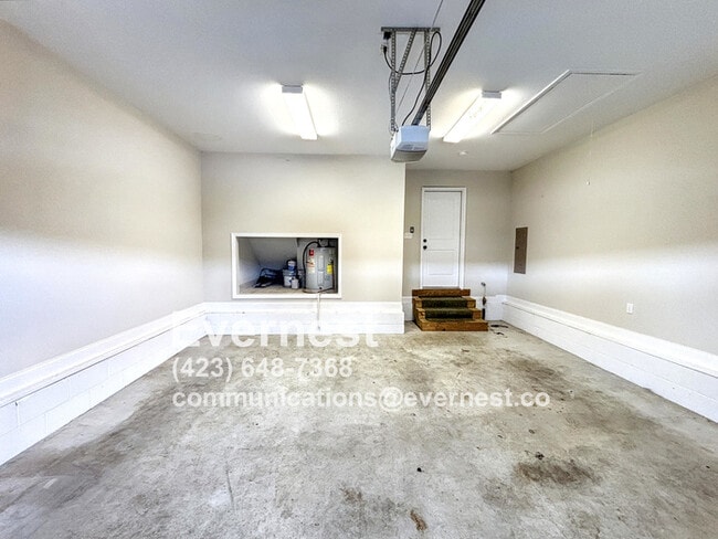 Building Photo - 7145 Tyner Rd