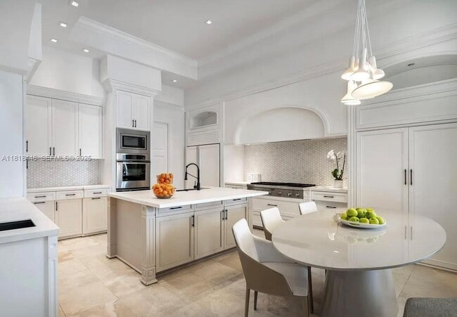 Building Photo - 432 S Hibiscus Dr