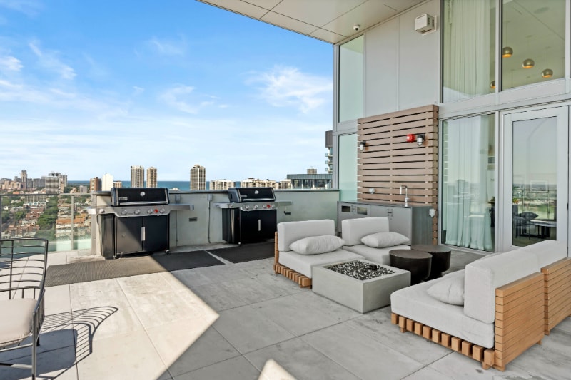 Building Photo - 180 W Hill St