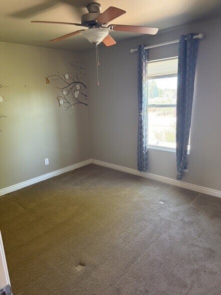 Building Photo - 5912 S 35th Pl
