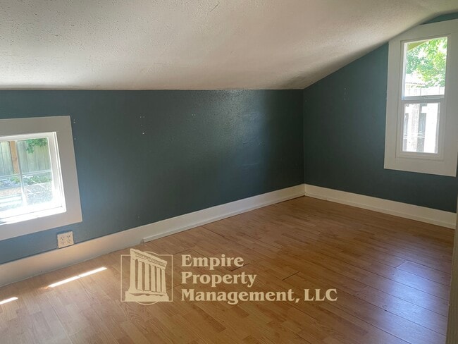 Building Photo - 1292 Monroe St