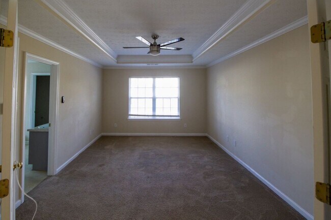 Building Photo - 332 Mica Trail