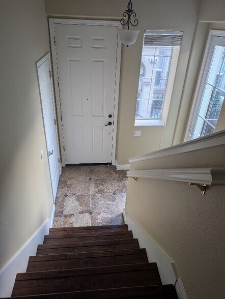 Building Photo - 3121 St Florian Way