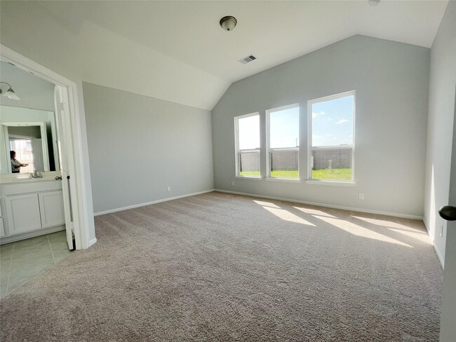 Building Photo - 208 Salange Ln