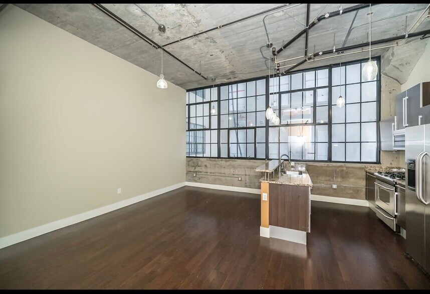 Building Photo - 4100 Forest Park Ave