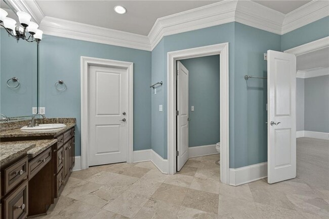 Building Photo - 3475 Roxboro Rd NE