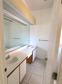 Building Photo - Move in Ready home in Kissimmee