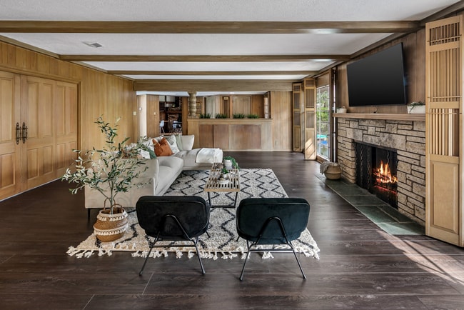 Building Photo - 19471 Rosita St