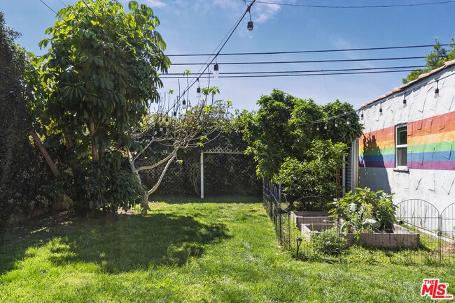 Building Photo - 2031 Glendon Ave