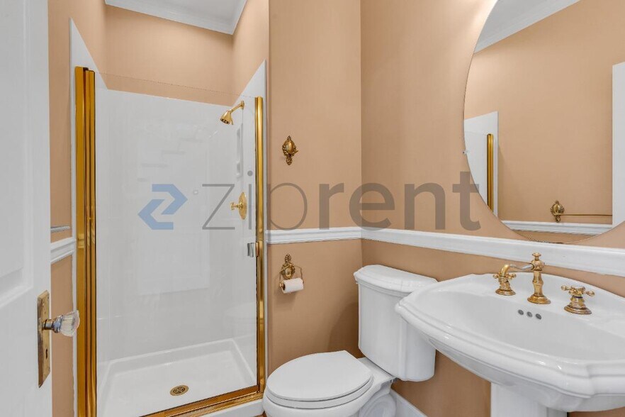 Building Photo - 17615 SE 35th St