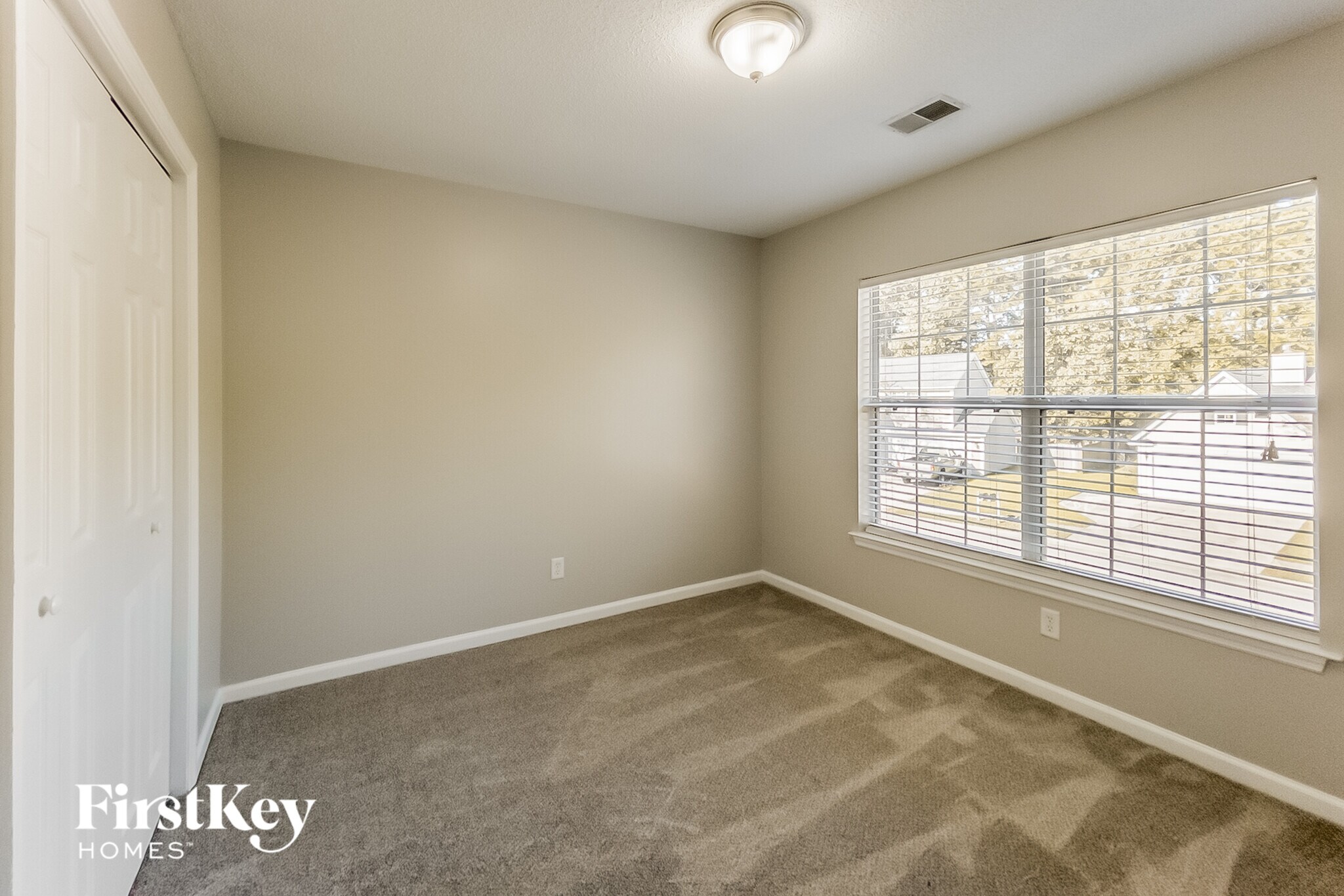 Building Photo - 118 Hearthstone Cir