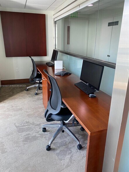 Building Photo - 31 SE 5th St