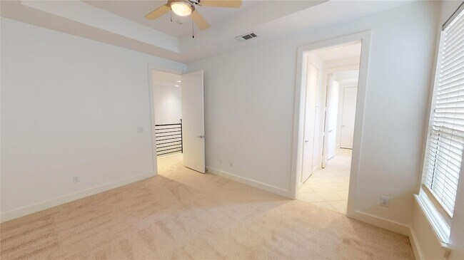 Building Photo - 3718 Dorothy Ave