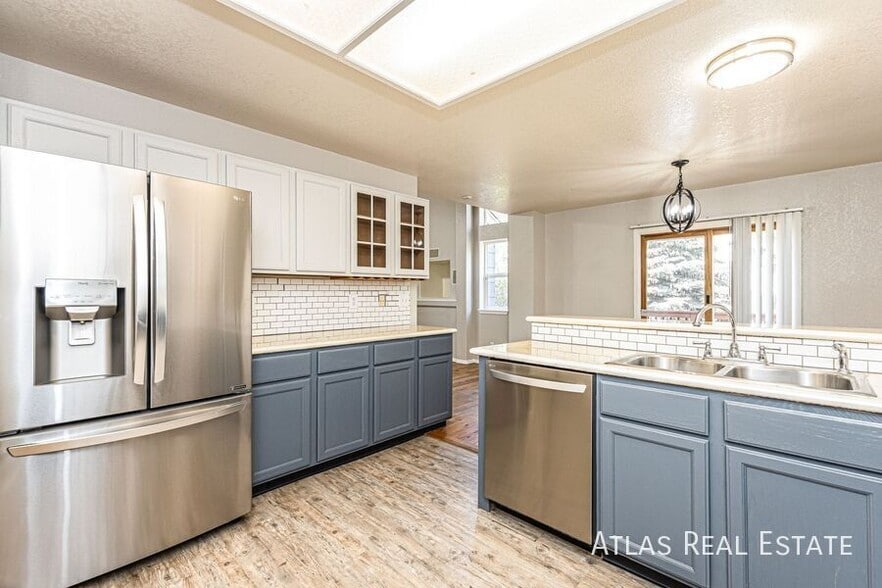 Building Photo - 5045 Sweetgrass Ln