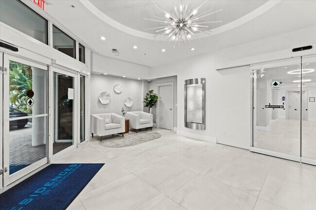 Building Photo - 3001 S Ocean Dr