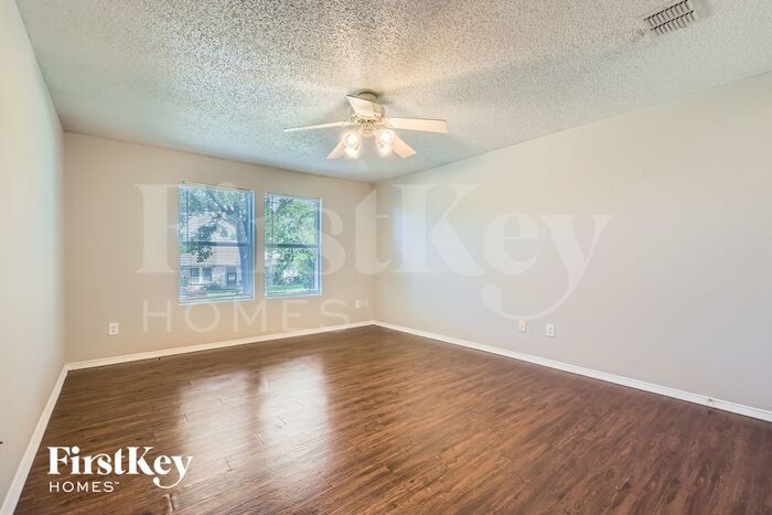 Building Photo - 1395 Stewart Dr