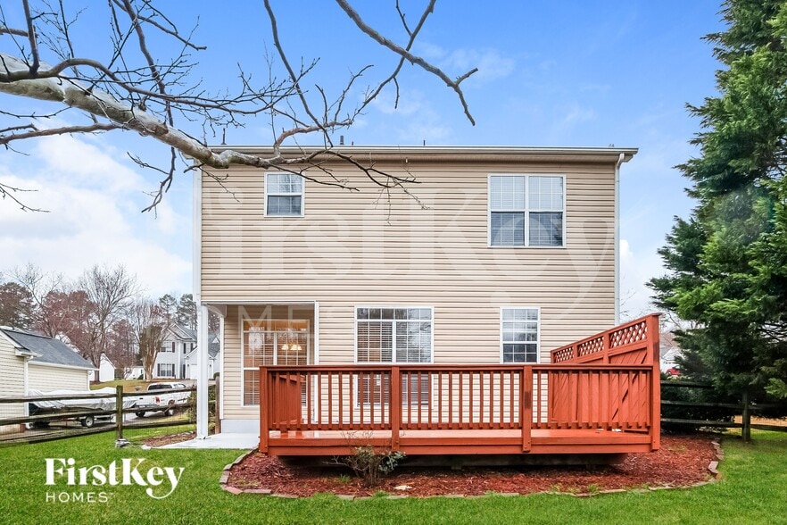 Building Photo - 1822 Sugar Hollow Dr