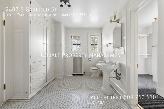Building Photo - 2407 S Garfield St