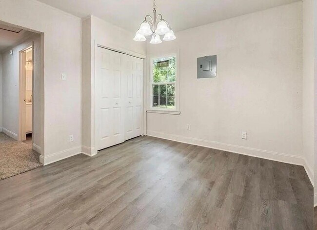 Building Photo - 2869 Ralston Rd