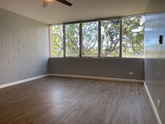Building Photo - 2Bed/1.5Bth Remodeled fresh clean..like new move in ready now!