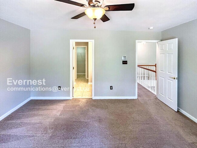 Building Photo - Beautiful 3-Bedroom Home with Garage / Pet...