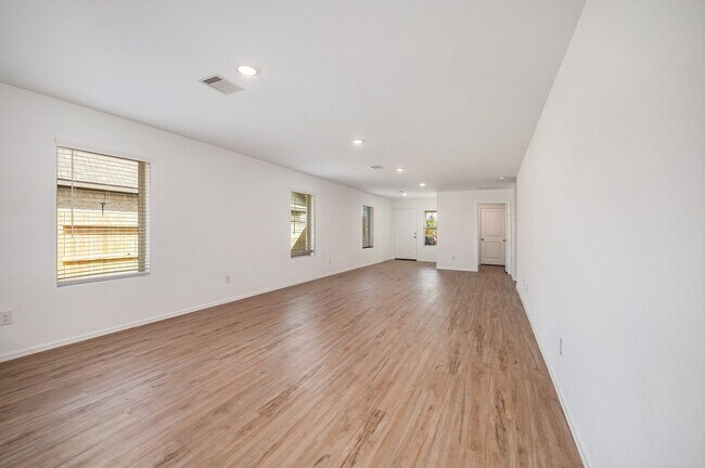 Building Photo - 1118 Millers Pass Dr