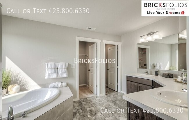 Building Photo - 18617 110th Ave E